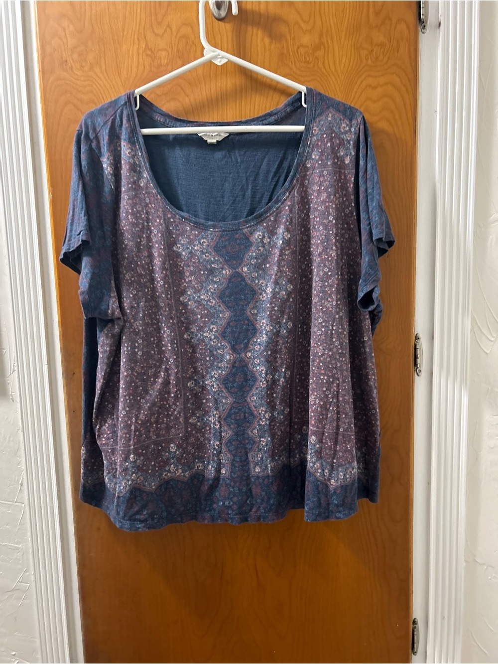 Lucky Brand Blue Floral-Print Scoop Neck Tee